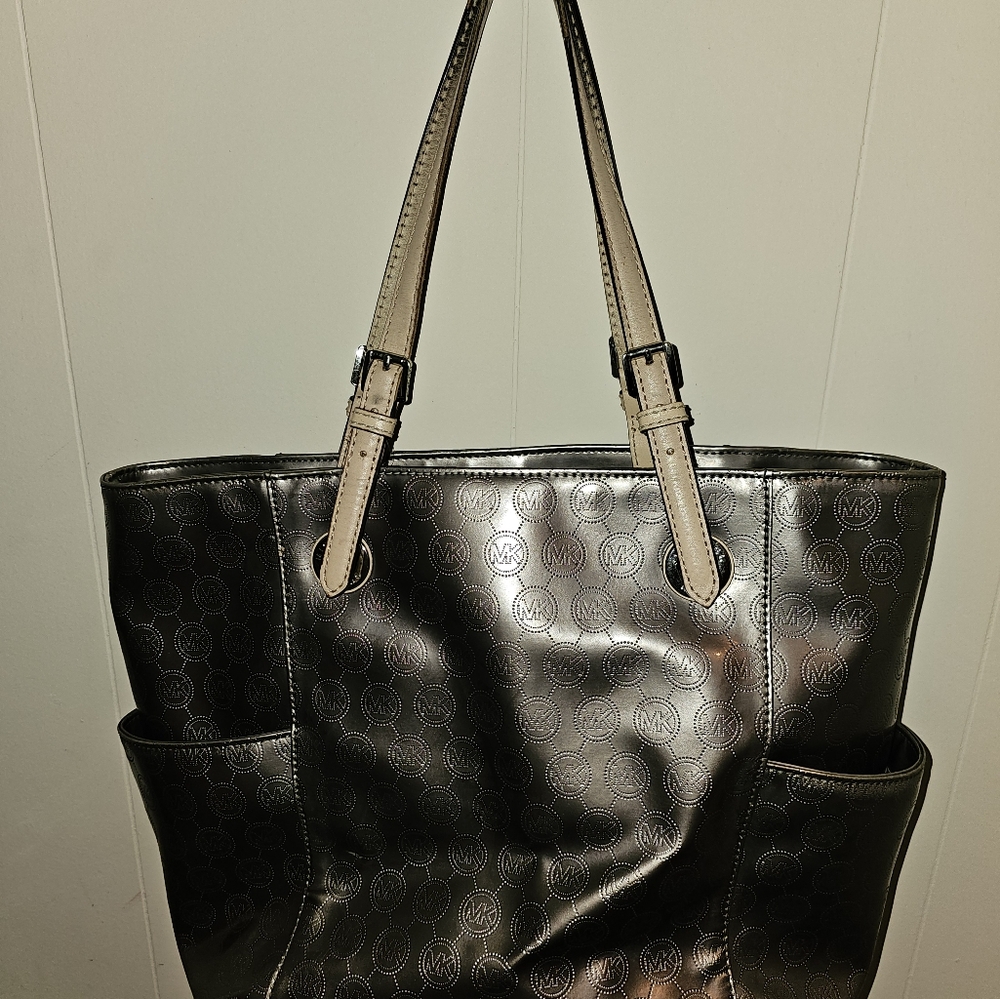 Purse - Picture 8 of 8
